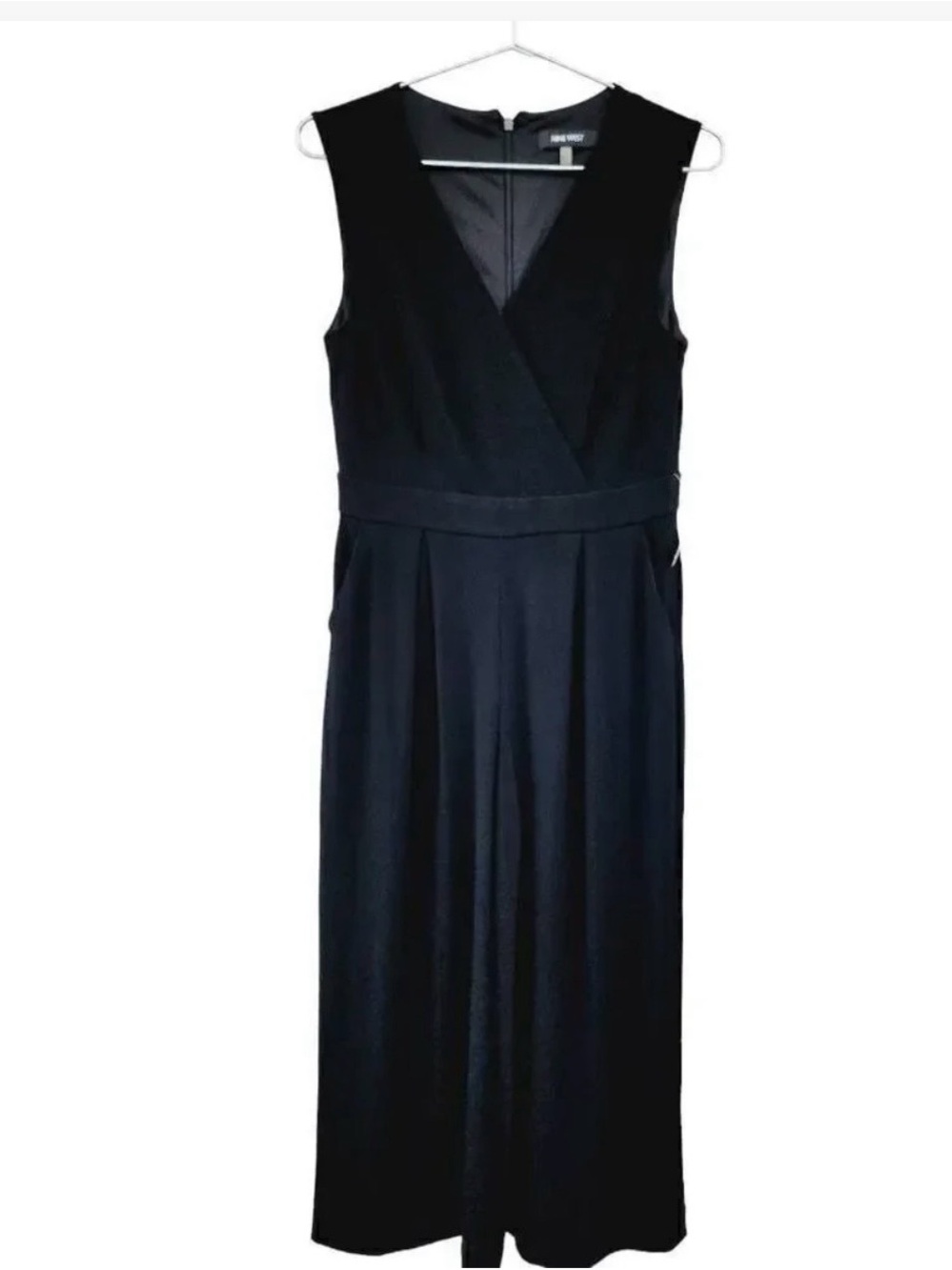 Nine West Black Sleeveless V-Neck jumpsuit